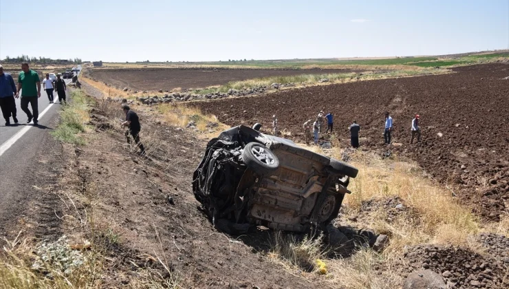 Siverek’te otomobil şarampole devrildi: 2 ölü, 2 yaralı