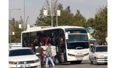 Siverek’te Minibüs Şoförüne Saldırı: Kavga Güvenlik Kamerasına Yansıdı